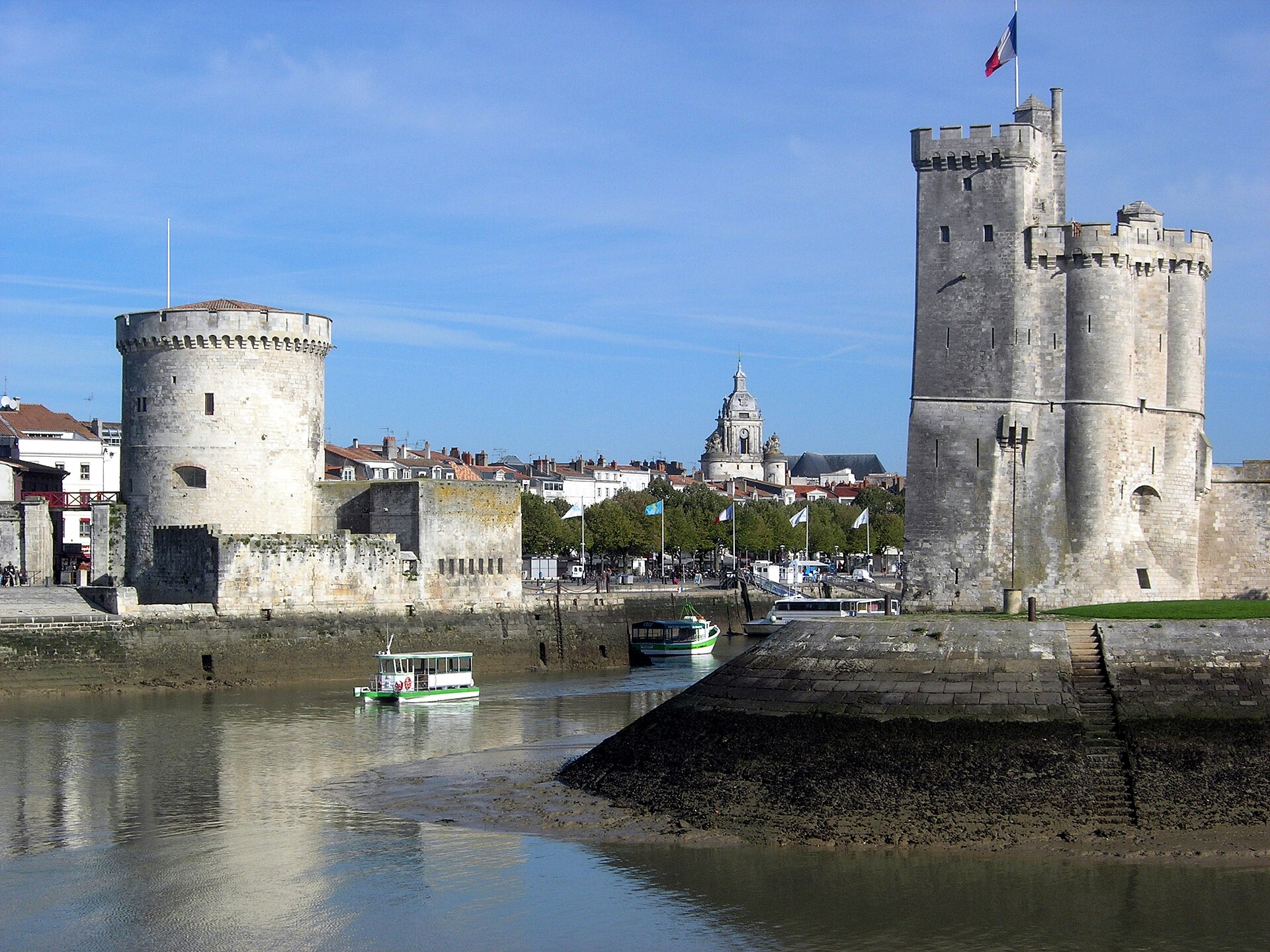 Vue de La Rochelle, l’île de Ré et l’île d’Oléron pour préparer un séjour en Nouvelle-Aquitaine