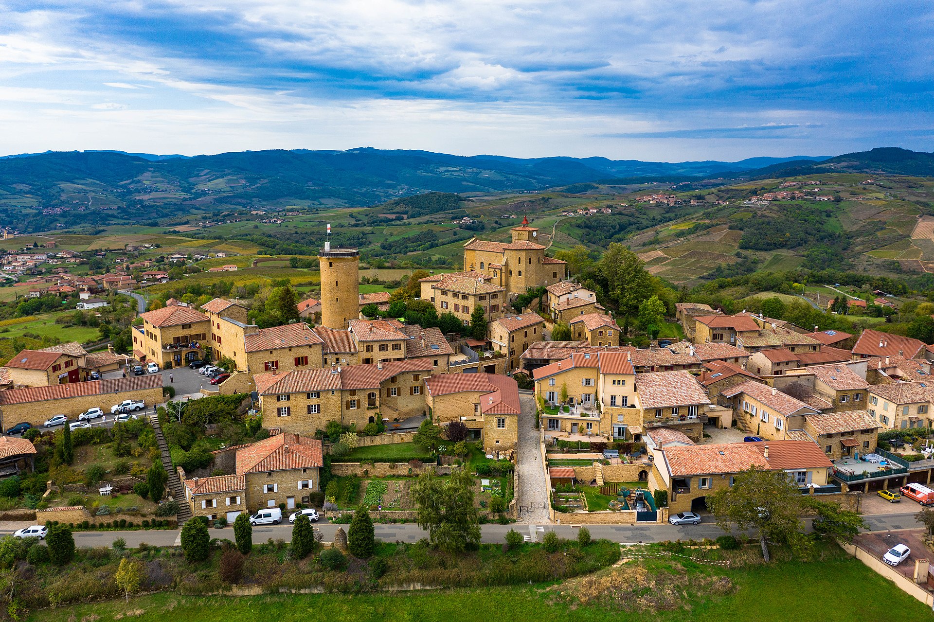Vue de Lyon, le Beaujolais et les villages dorés pour préparer un séjour en Auvergne-Rhône-Alpes