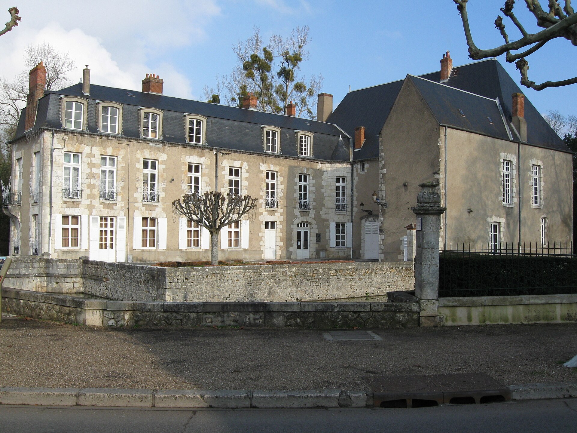 Vue de Orléans, Gien et Briare pour préparer un séjour en Centre-Val de Loire