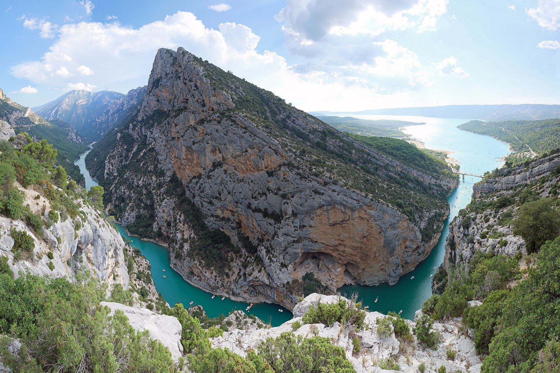 Vue de les gorges du Verdon, Moustiers et les plateaux de lavande pour préparer un séjour en Provence-Alpes-Côte d’Azur